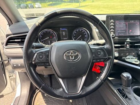 Used 2021 Toyota Camry SE FWD image 14