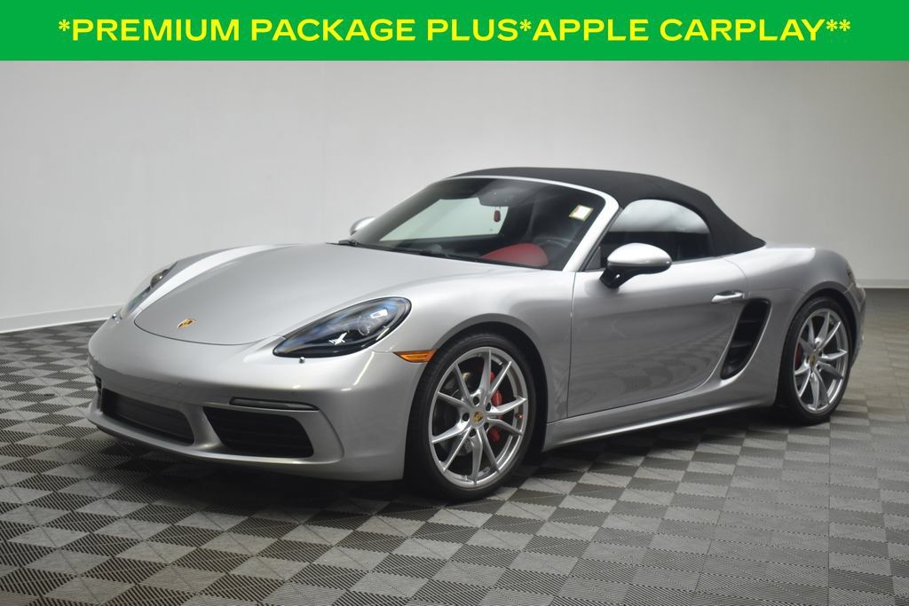 Used 2017 Porsche 718 Boxster S RWD image 2