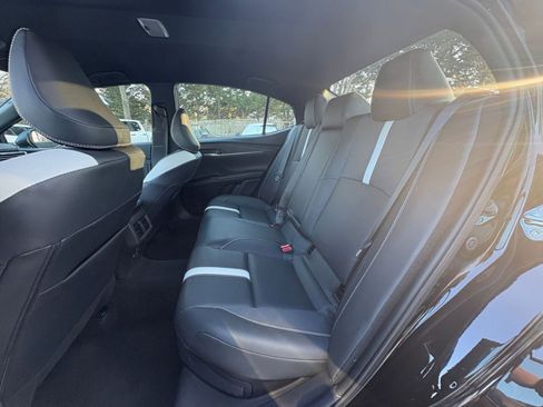 Used 2025 Toyota Camry SE image 22