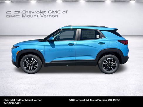 New 2026 Chevrolet TrailBlazer LT w/ LT Cold Weather Package FWD image 2