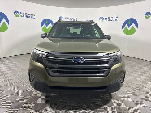 Used 2026 Subaru Forester Premium AWD/4WD image 2