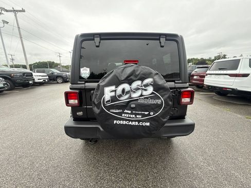 Used 2024 Jeep Wrangler Unlimited Sport AWD/4WD image 4