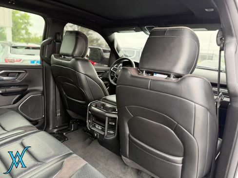 Used 2024 RAM 1500 Laramie AWD/4WD image 19