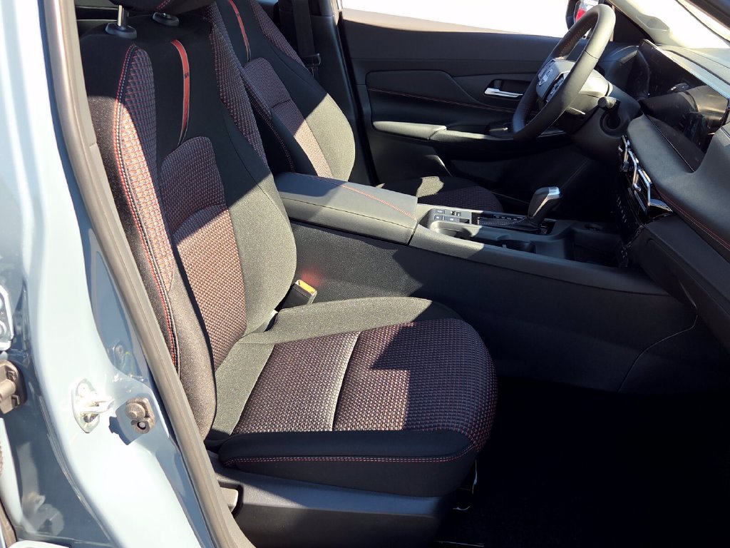 New 2027 Nissan Sentra SR FWD image 16