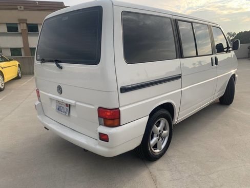 Used 2002 Volkswagen Eurovan MV image 9