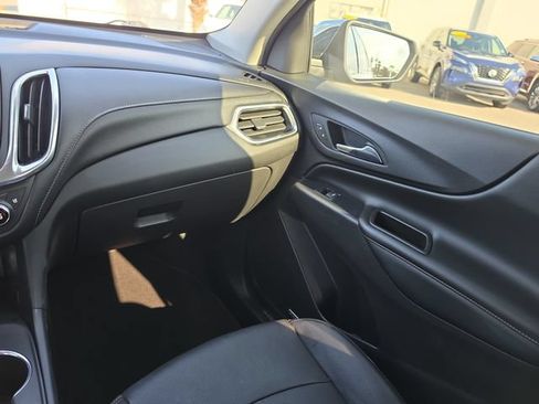 Used 2019 Chevrolet Equinox Premier FWD image 11