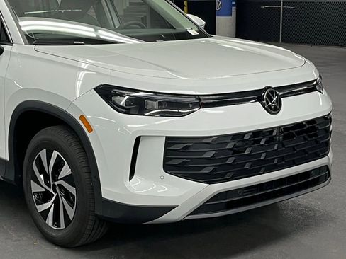 New 2026 Volkswagen Tiguan S image 39