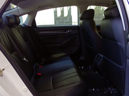 Used 2019 Honda Accord EX-L image 16