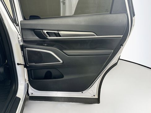 Used 2024 Kia Telluride S w/ S Sunroof Package image 32