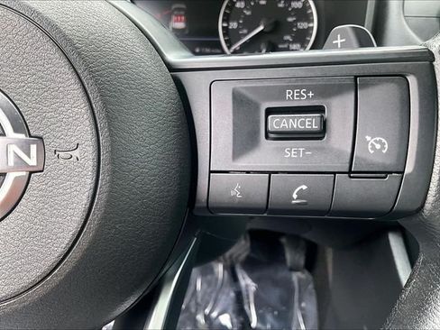 Used 2023 Nissan Rogue S AWD/4WD image 24