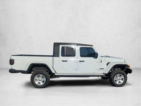 Used 2022 Jeep Gladiator Sport image 4