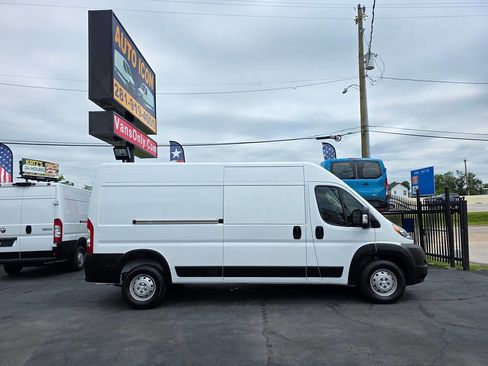 Used 2020 RAM ProMaster 2500 FWD image 3