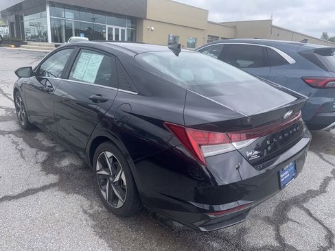Used 2023 Hyundai Elantra Limited w/ Cargo Package FWD image 2