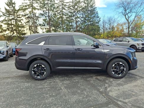 New 2026 Kia Sorento S image 9