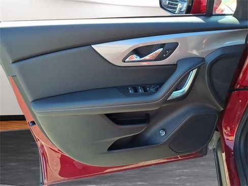 Certified 2024 Chevrolet Blazer LT w/ Convenience Package image 17