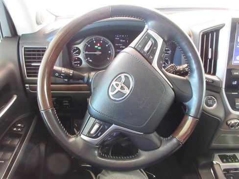 Used 2021 Toyota Land Cruiser AWD/4WD image 38