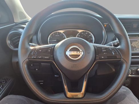 Certified 2025 Nissan Kicks Play S image 15