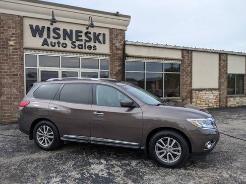 Used 2015 Nissan Pathfinder SL w/ SL Premium Package FWD image 2