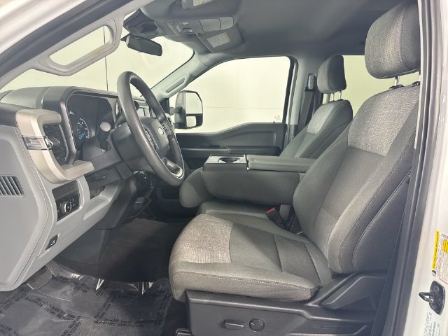 Used 2026 Ford F350 4x4 Crew Cab DRW Super Duty image 19