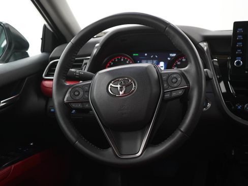 Used 2022 Toyota Camry XSE FWD image 15
