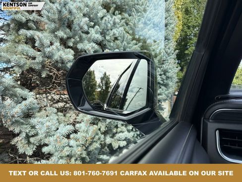 Used 2024 GMC Yukon SLT image 25