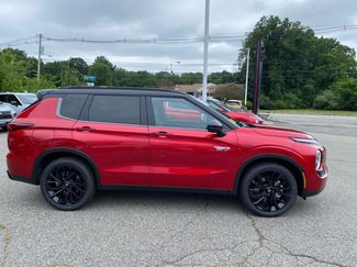 New 2025 Mitsubishi Outlander 4WD Plug-In Hybrid video 2