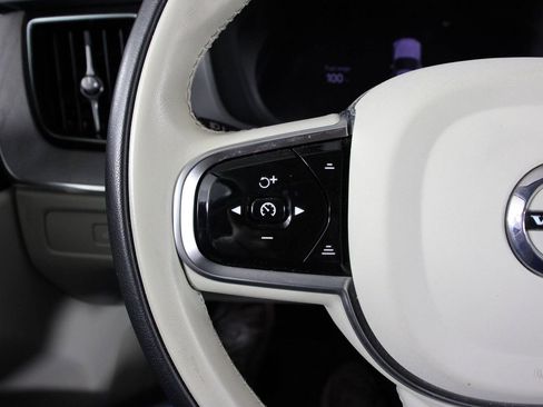 Certified 2025 Volvo XC60 T8 Plus w/ Protection Package Premier image 10