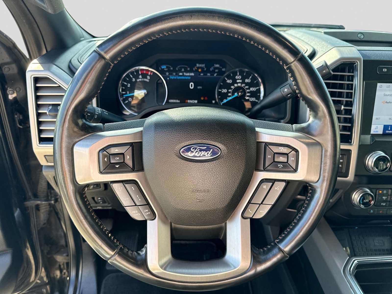 Used 2020 Ford F450 Platinum w/ FX4 Off-Road Package AWD/4WD image 21