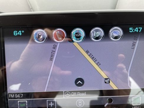 Used 2017 Chevrolet Volt Premier w/ Driver Confidence II Package image 21