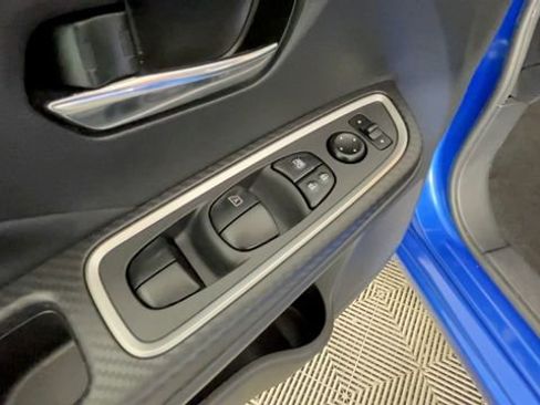 Used 2021 Nissan Versa SR w/ Convenience Package FWD image 18