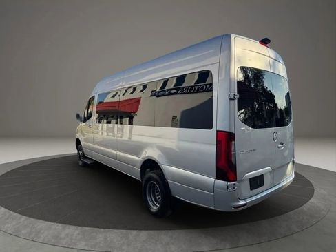Used 2023 Mercedes-Benz Sprinter 3500 image 9