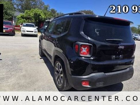Used 2015 Jeep Renegade Latitude FWD image 3