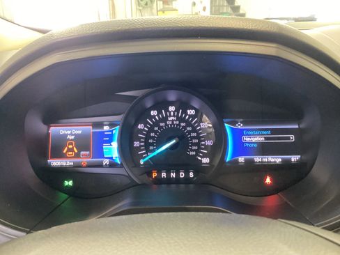 Used 2022 Ford Edge SEL image 23