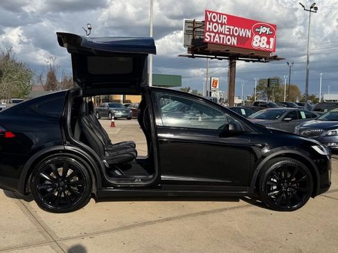 Used 2020 Tesla Model X Long Range image 22