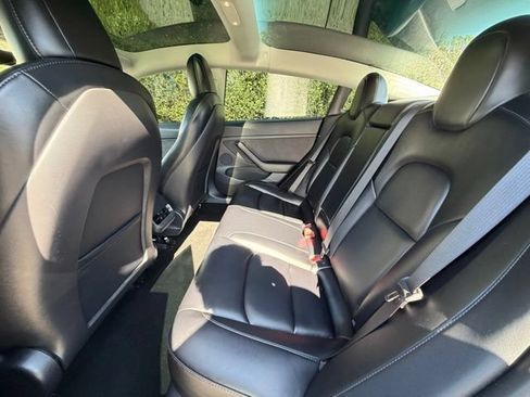 Used 2022 Tesla Model 3 Long Range AWD/4WD image 18