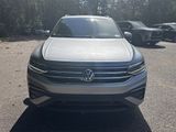 Used 2023 Volkswagen Tiguan SE image 3