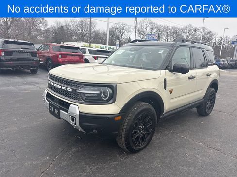 Used 2025 Ford Bronco Sport Badlands image 2