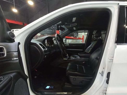 Used 2018 Jeep Grand Cherokee Limited AWD/4WD image 3