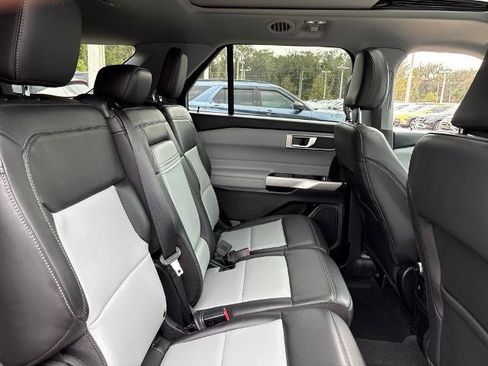 Certified 2022 Ford Explorer XLT w/ Equipment Group 202A image 30