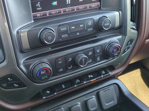 Used 2014 Chevrolet Silverado 1500 High Country w/ High Country Premium Package AWD/4WD image 16