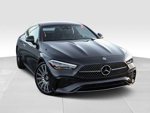 Used 2024 Mercedes-Benz CLE 300 4MATIC Coupe image 2