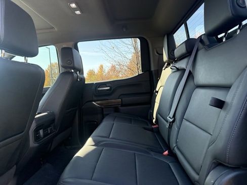 Used 2021 Chevrolet Silverado 1500 LT Trail Boss image 18