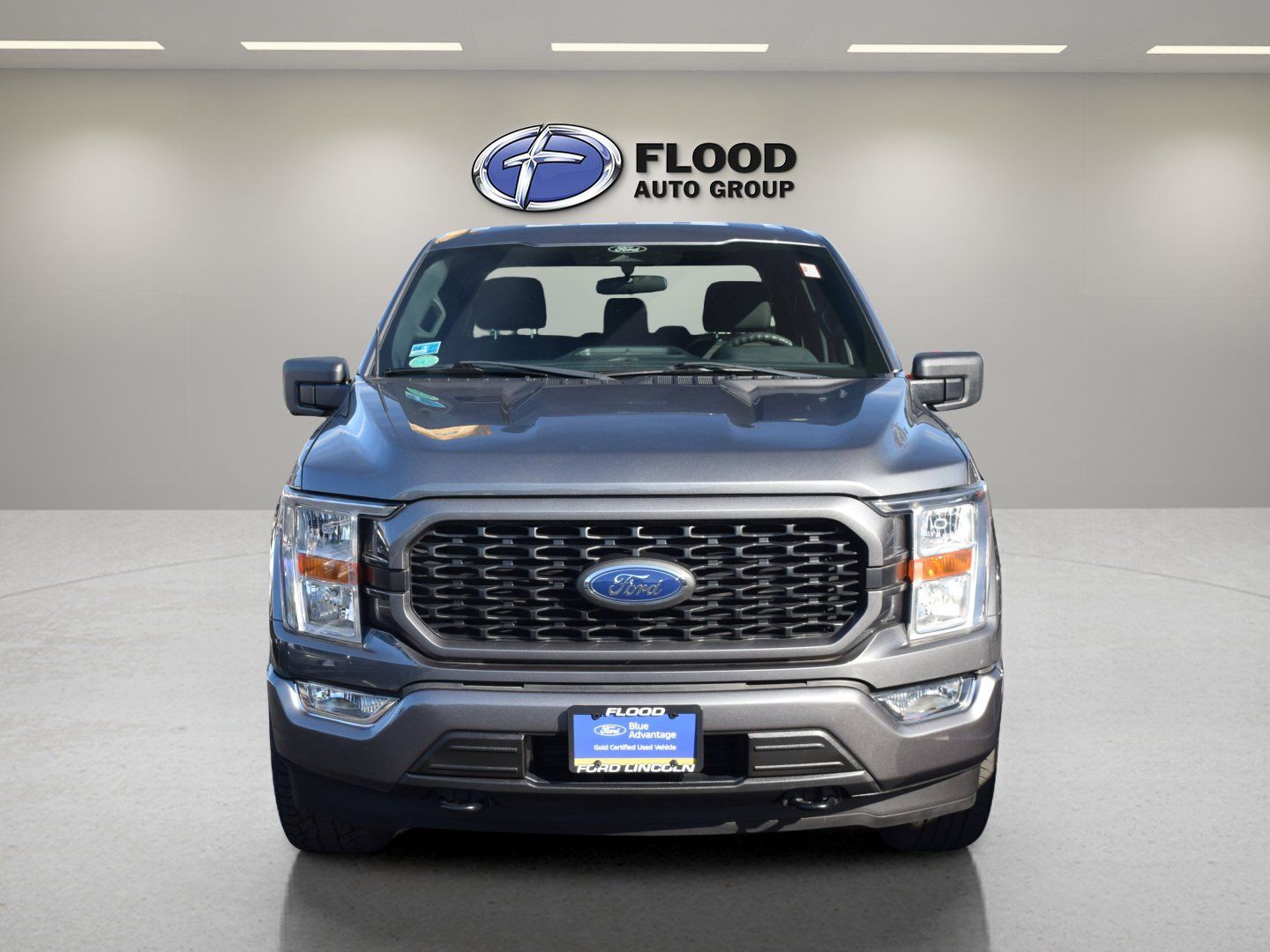 Certified 2022 Ford F150 XL w/ STX Appearance Package AWD/4WD image 2