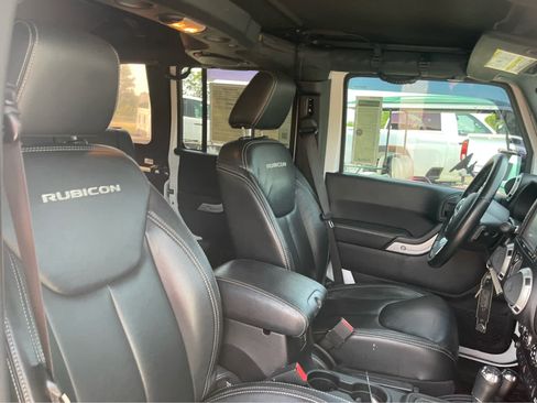 Used 2014 Jeep Wrangler Unlimited Rubicon AWD/4WD image 25