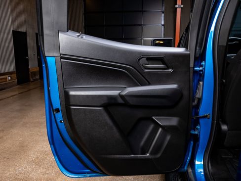 Used 2024 Chevrolet Colorado Trail Boss w/ Technology Package AWD/4WD image 38