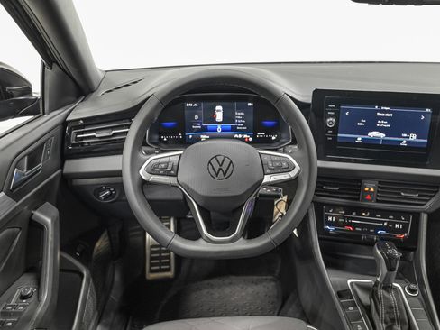 Used 2025 Volkswagen Jetta Sport image 16