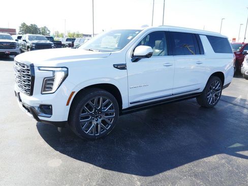 New 2026 GMC Yukon XL Denali Ultimate image 7