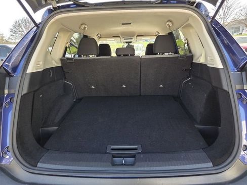 Used 2021 Nissan Rogue SV image 27