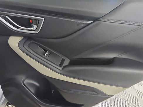 Used 2023 Subaru Forester Limited image 13