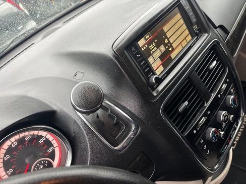 Used 2015 Dodge Grand Caravan SXT w/ Quick Order Package 29G SXT image 12